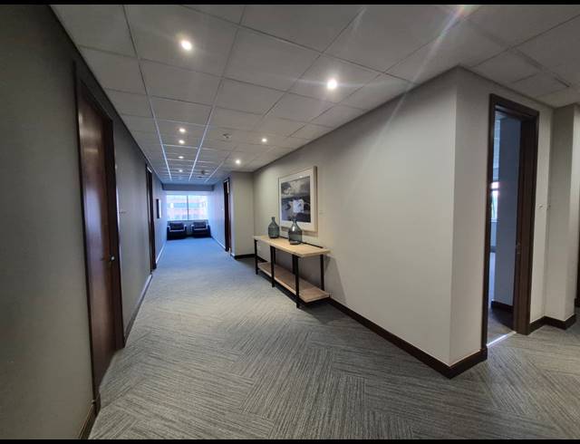 981M² OFFICE TO LET IN SANDTON CENTRAL